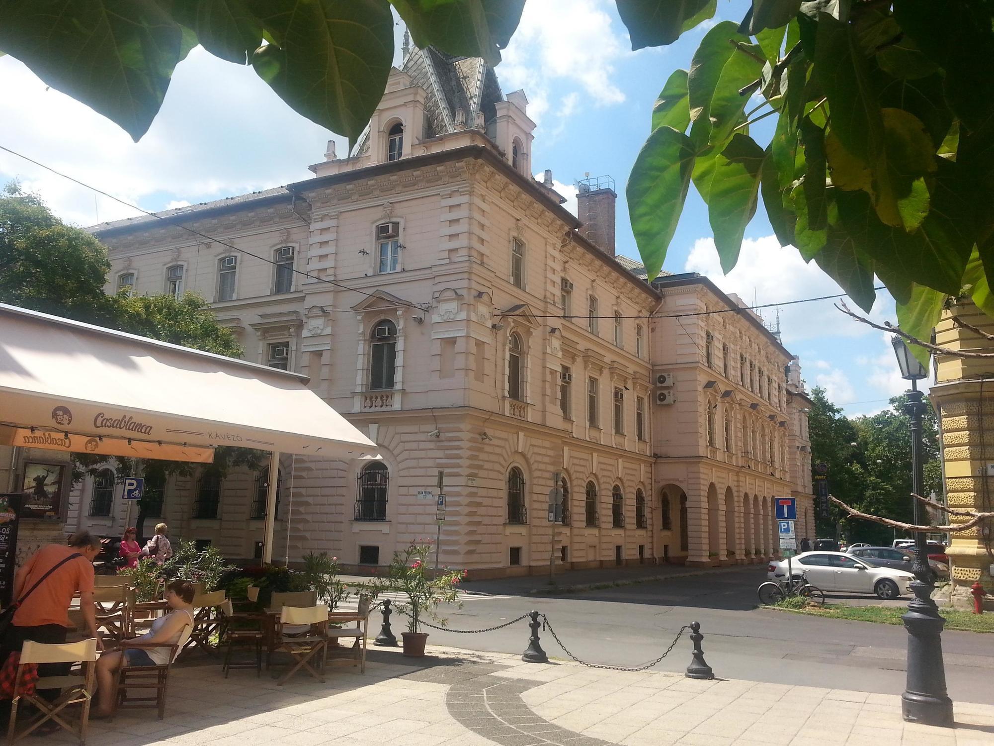 Tisza Hotel Szeged Bagian luar foto