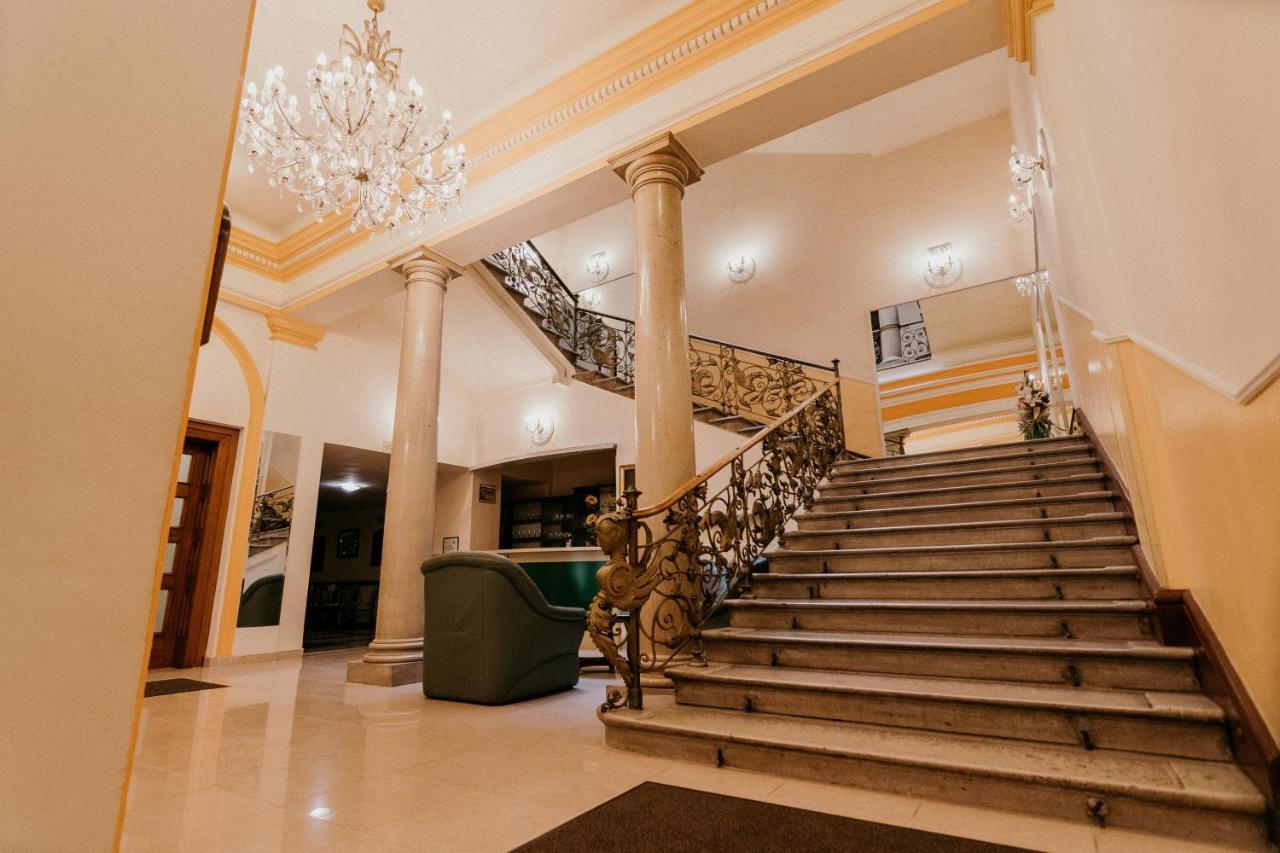 Tisza Hotel Szeged Bagian luar foto