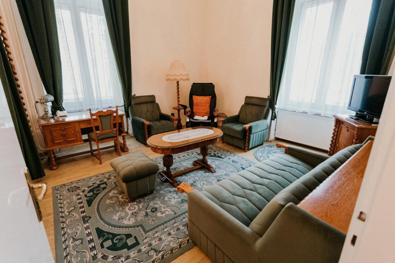 Tisza Hotel Szeged Bagian luar foto