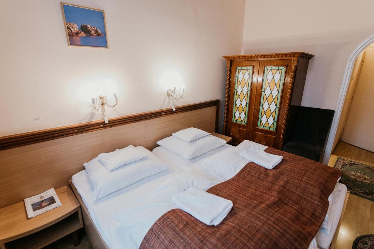 Tisza Hotel Szeged Bagian luar foto