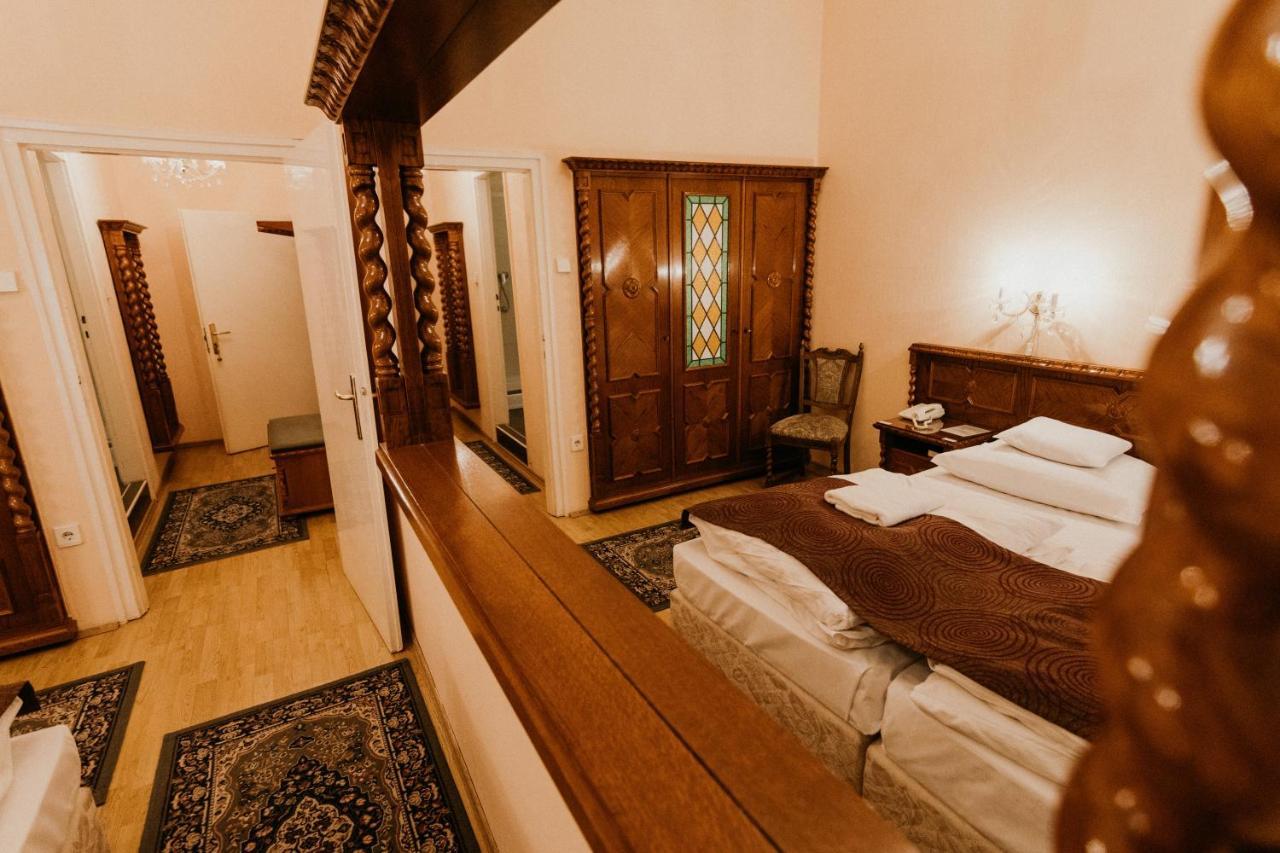 Tisza Hotel Szeged Bagian luar foto