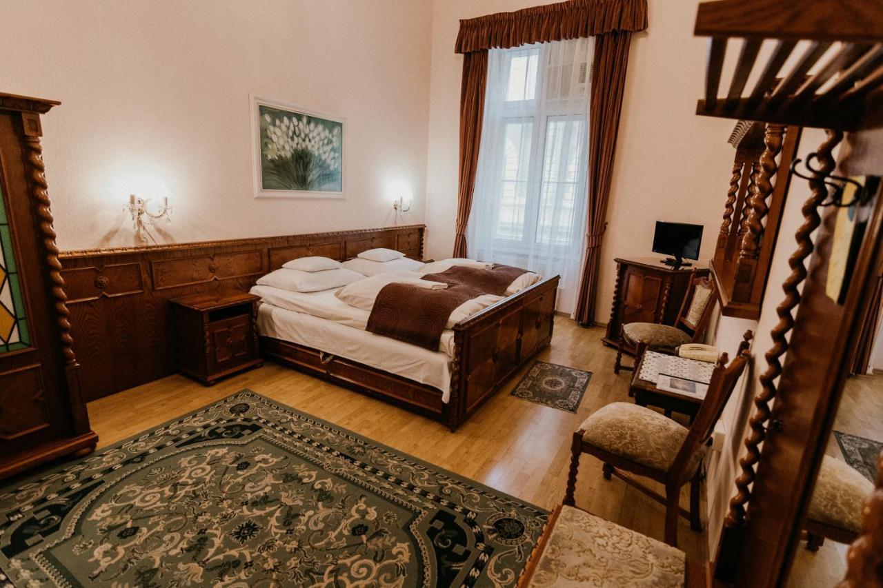 Tisza Hotel Szeged Bagian luar foto